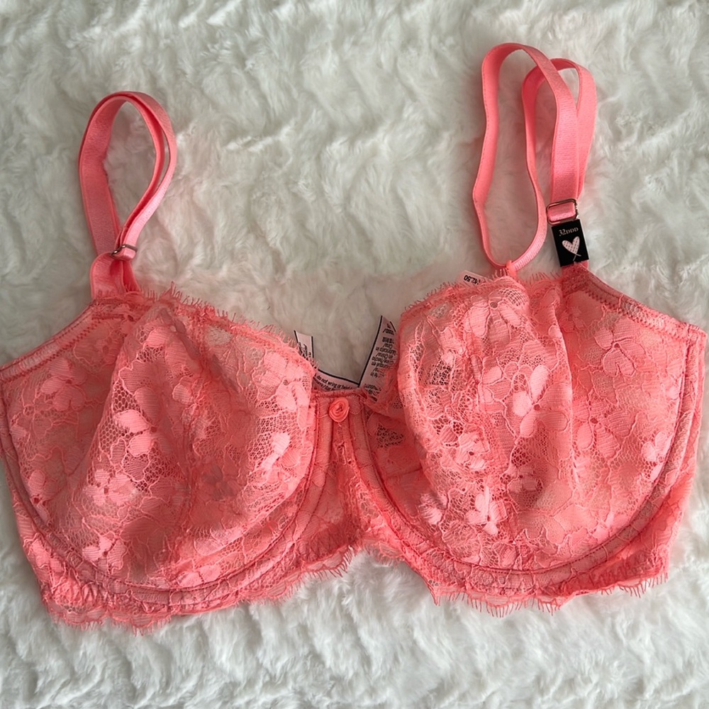 NWT Victoria's Secret Coral Pink Lace Underwire Bra